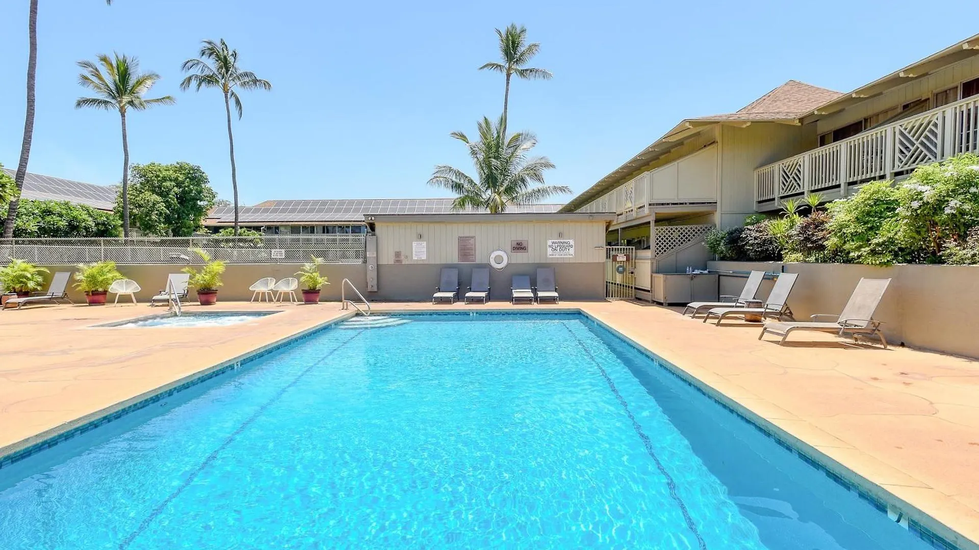 Kihei Bay Surf 140 Hotel