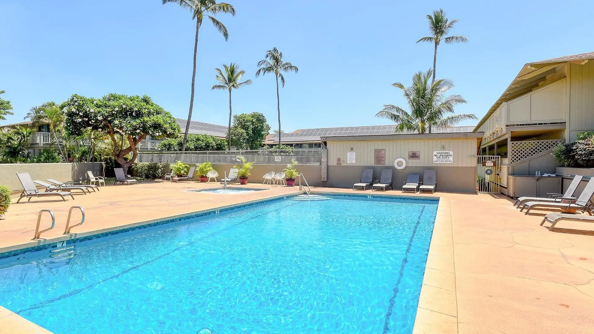 Kihei Bay Surf 140 Hotel